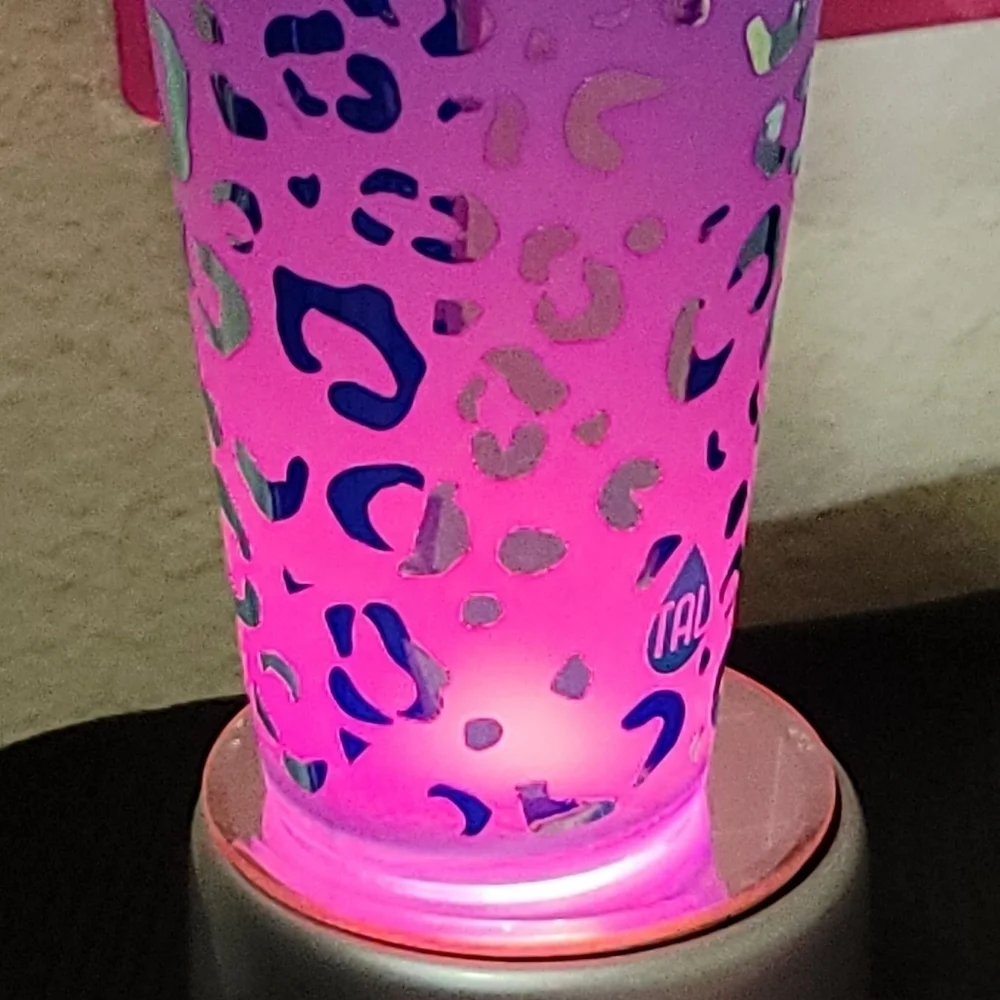 Color‎ Changing Hot/Warm Cups